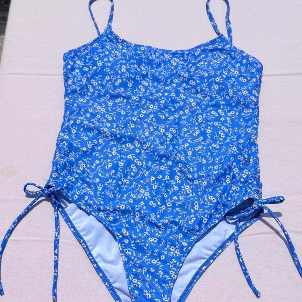 women's blue floral cheeky one piece swimsuit size medium bows